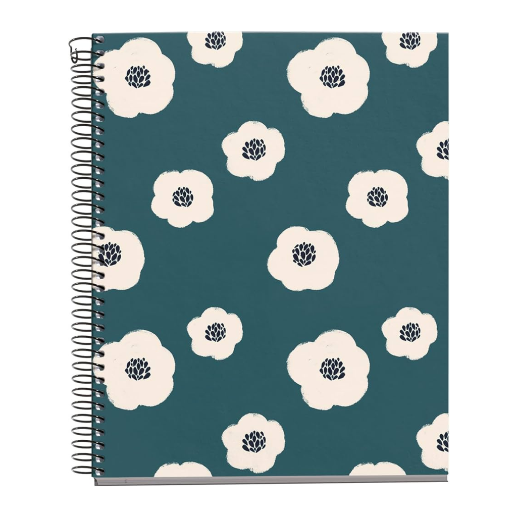 Notitieboekje met een spiraal. Blauw met grote witte bloemen.