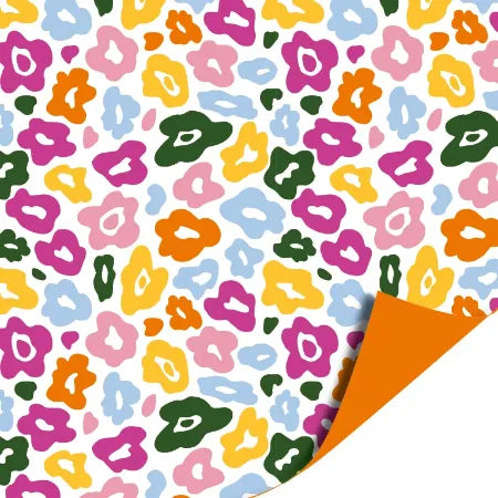 dubbelzijdig cadeaupapier met een gekleurd luipaardpatroon