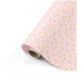Lichtroze cadeaupapier met gele en bruine confetti