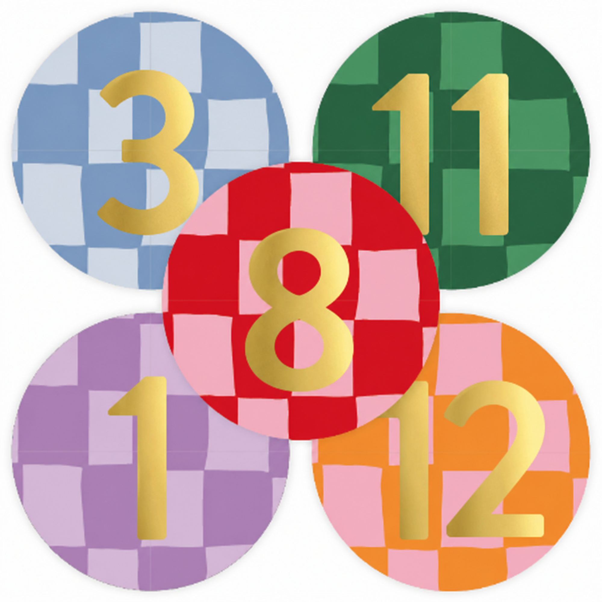 Cijferstickers met gekleurde vakjes in 5 verschillende kleuren. De cijfers zijn groot en goud.